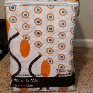 Reversible Queen size quilt set